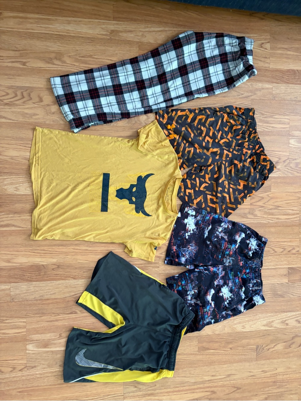 Boys Bundle of Youth Medium Play Clothes, used